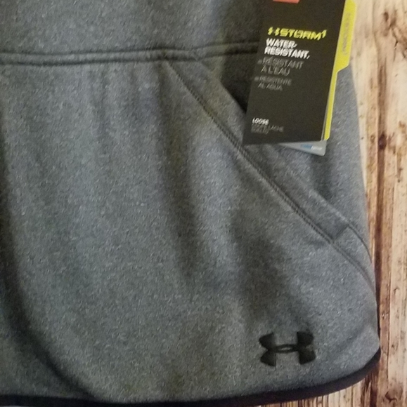 Womens Under Armour Hooded Vest - Picture 4 of 8
